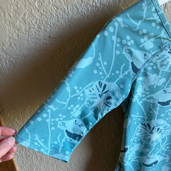 Lululemon EUC Align top - Picture 2 of 8